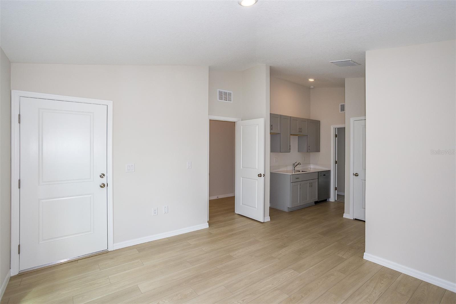 36691 THORNHEDGE DR — photo 12