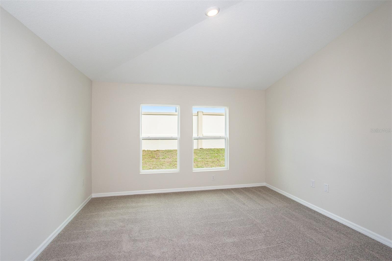 36691 THORNHEDGE DR — photo 4