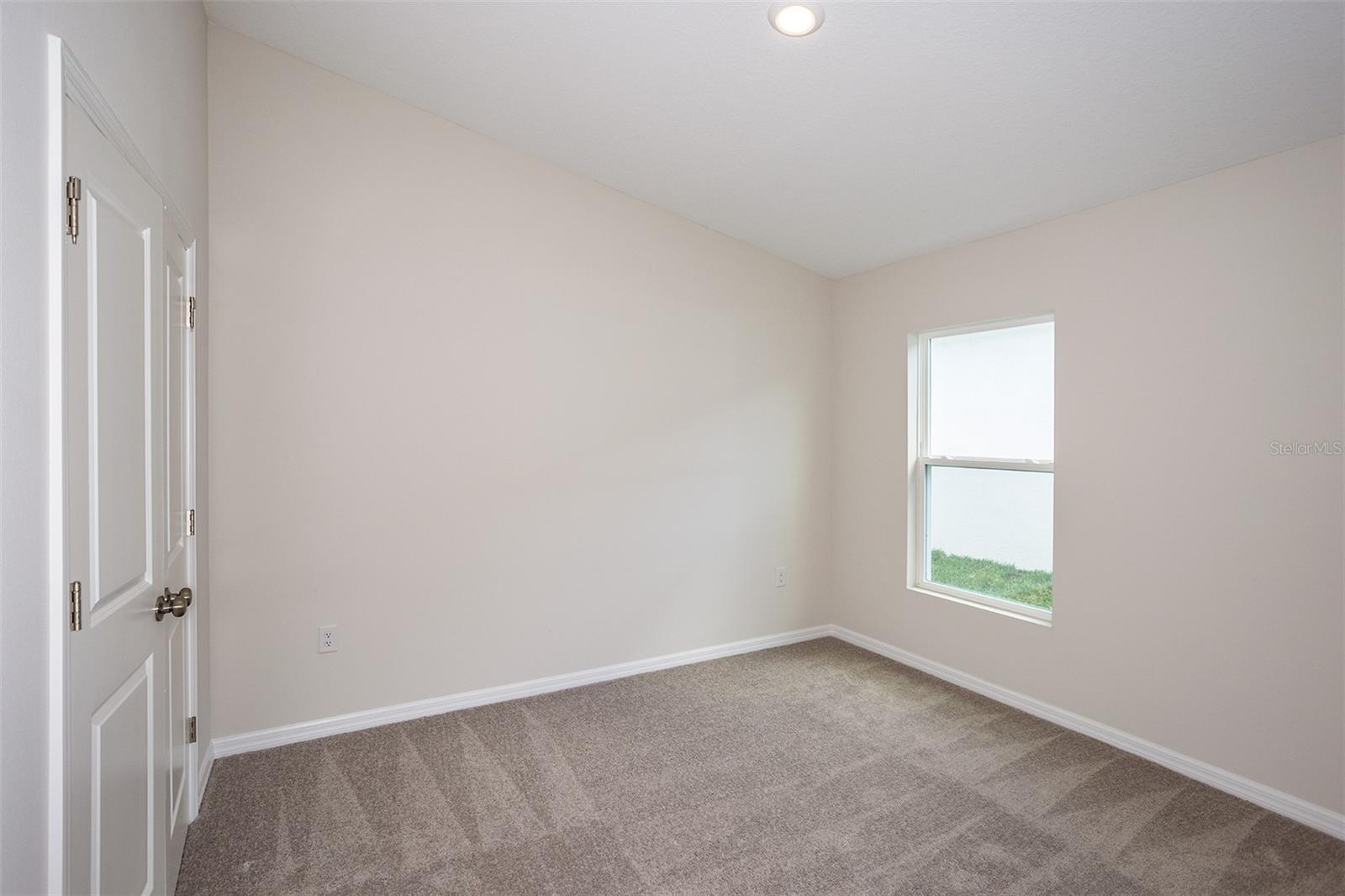 36691 THORNHEDGE DR — photo 16