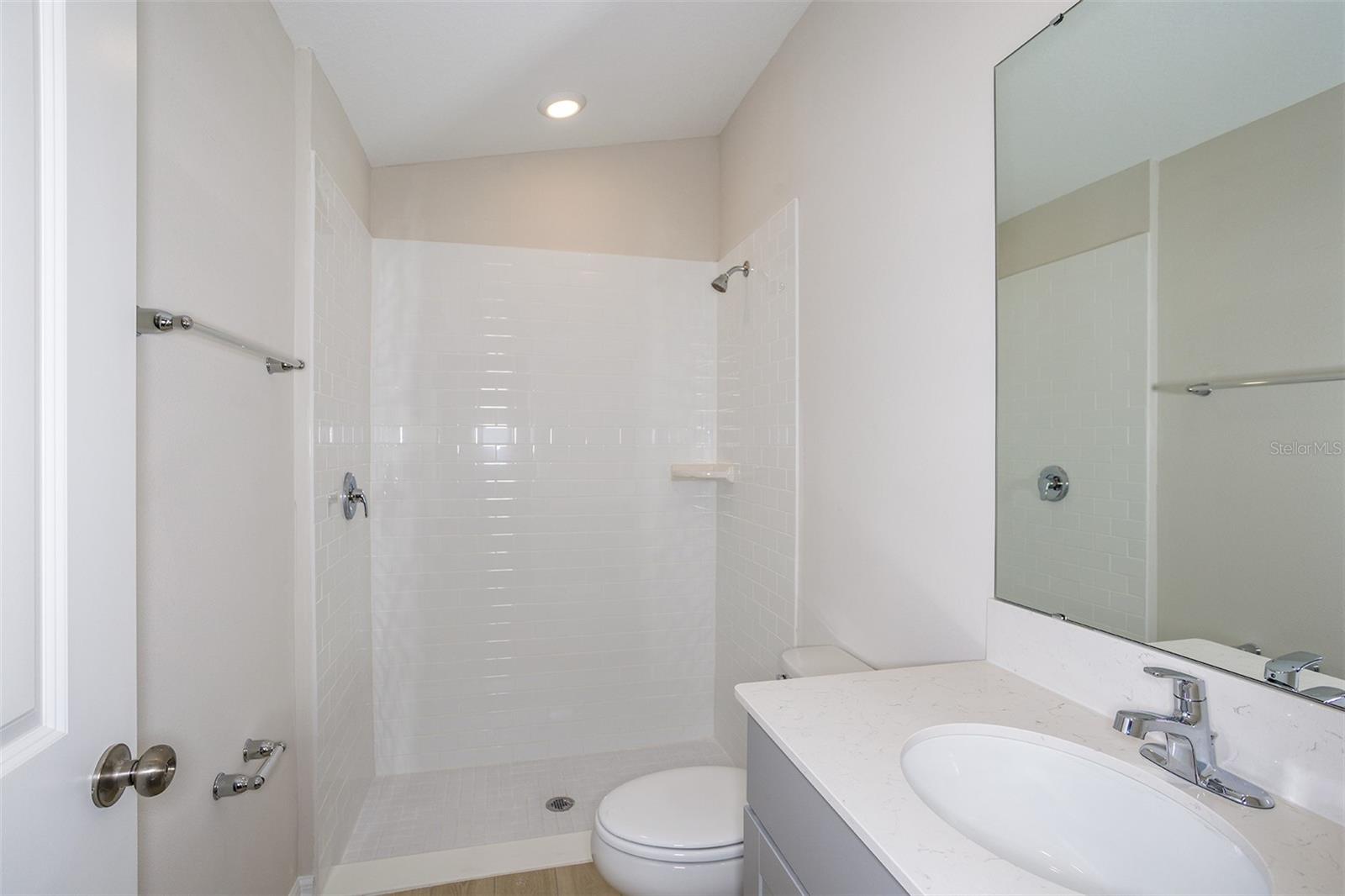 36691 THORNHEDGE DR — photo 17