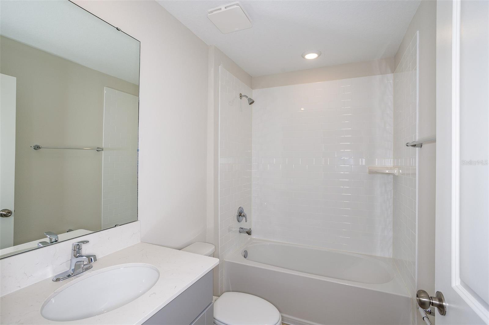 36691 THORNHEDGE DR — photo 14