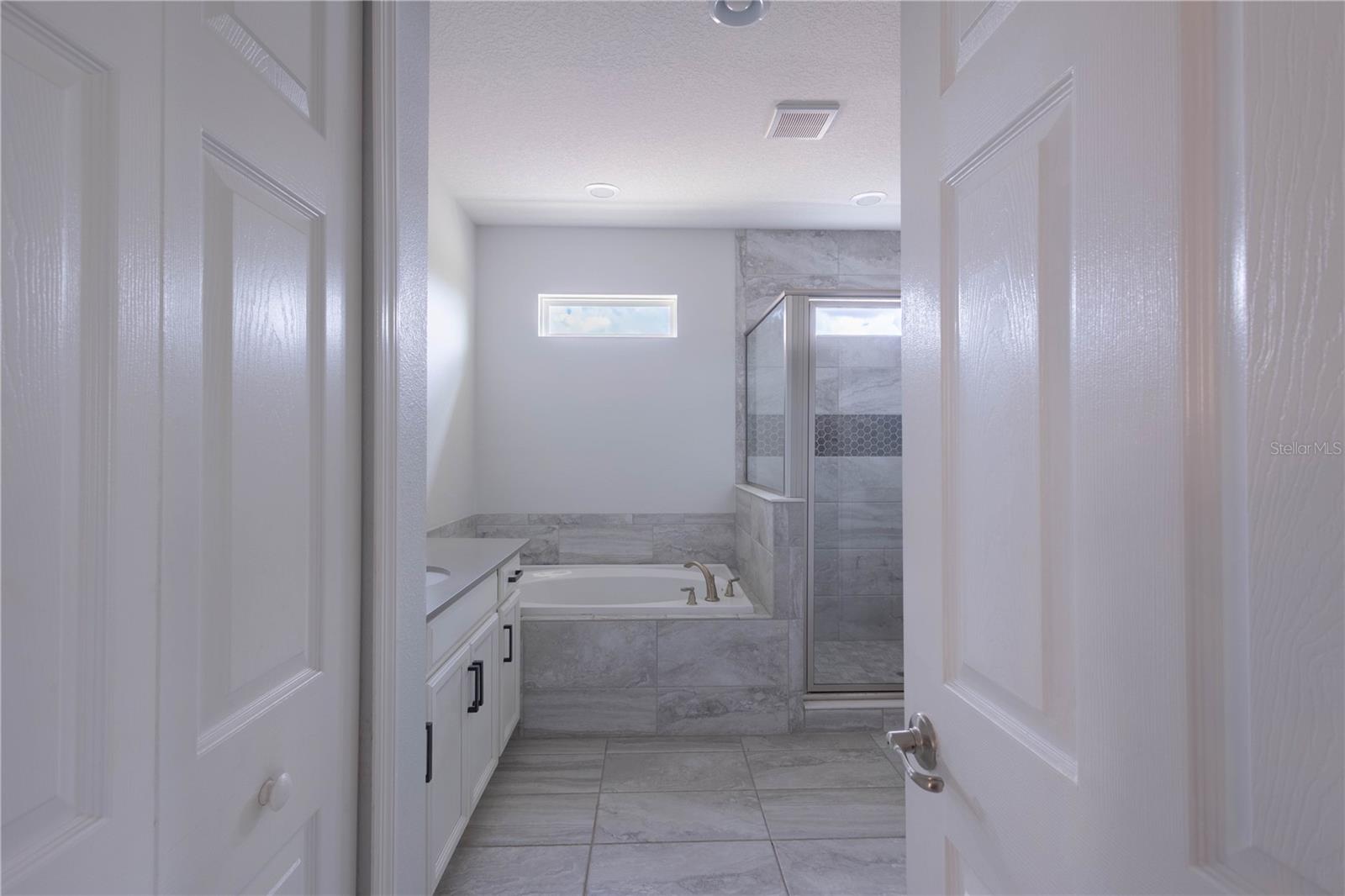 7214 PARADISO DR — photo 36