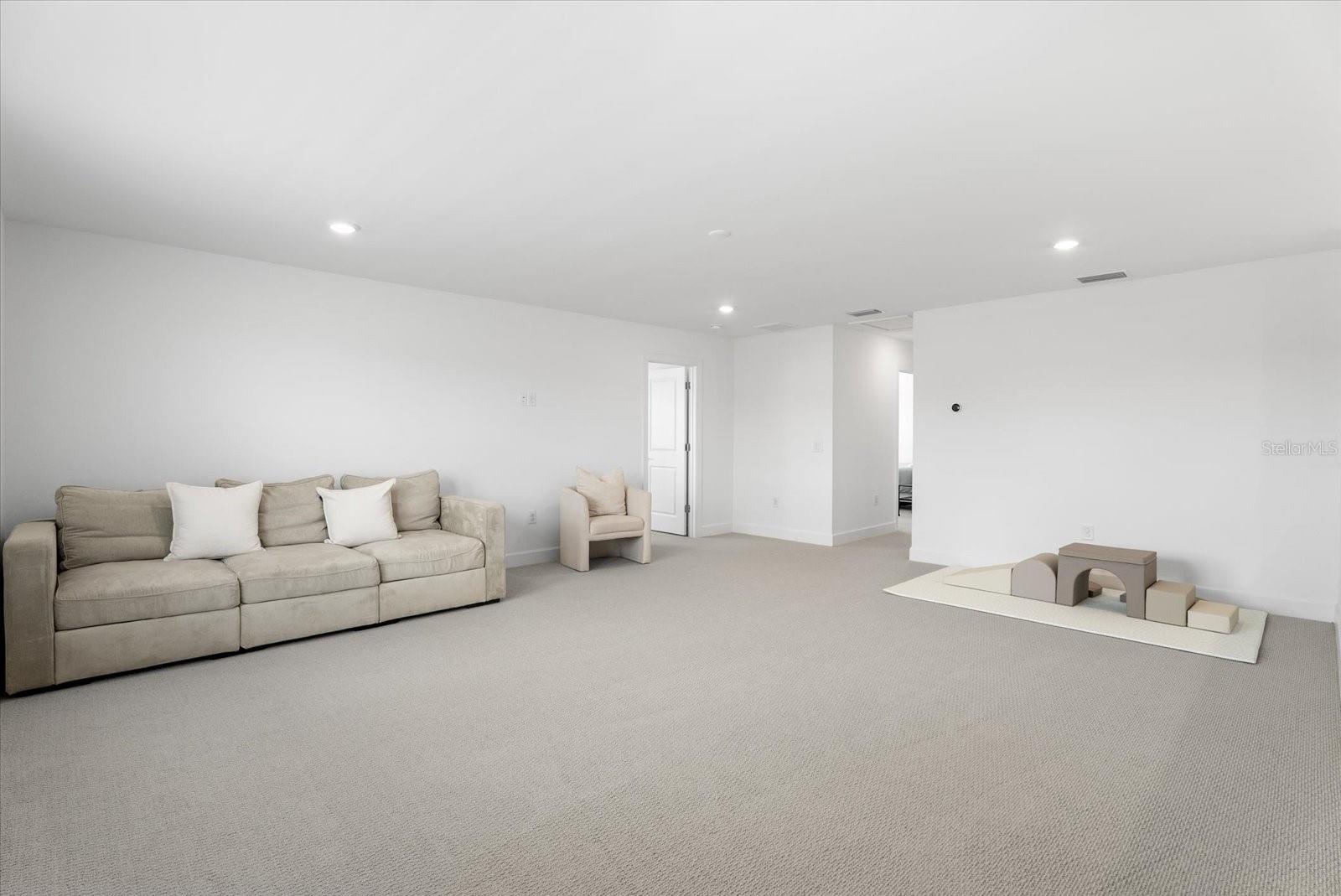 725 GADWALL CT — photo 34