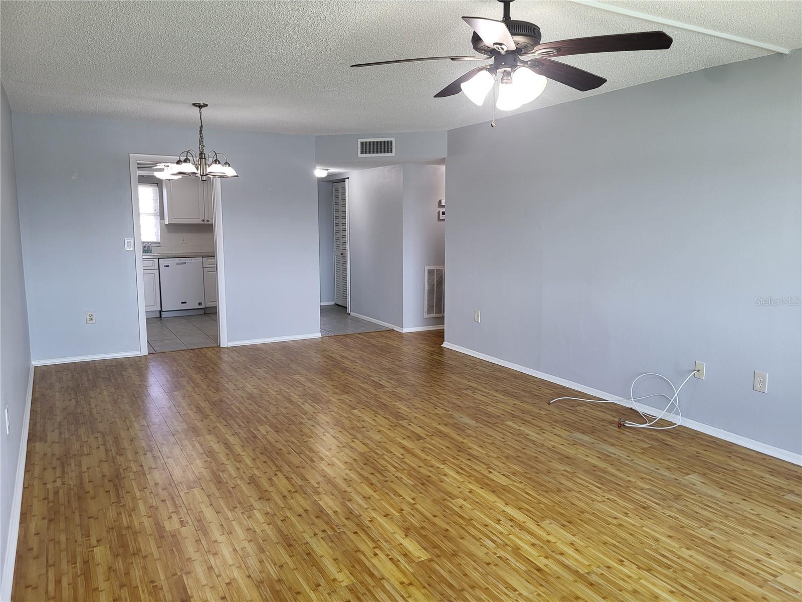 4775 COVE CIR #606 — photo 13