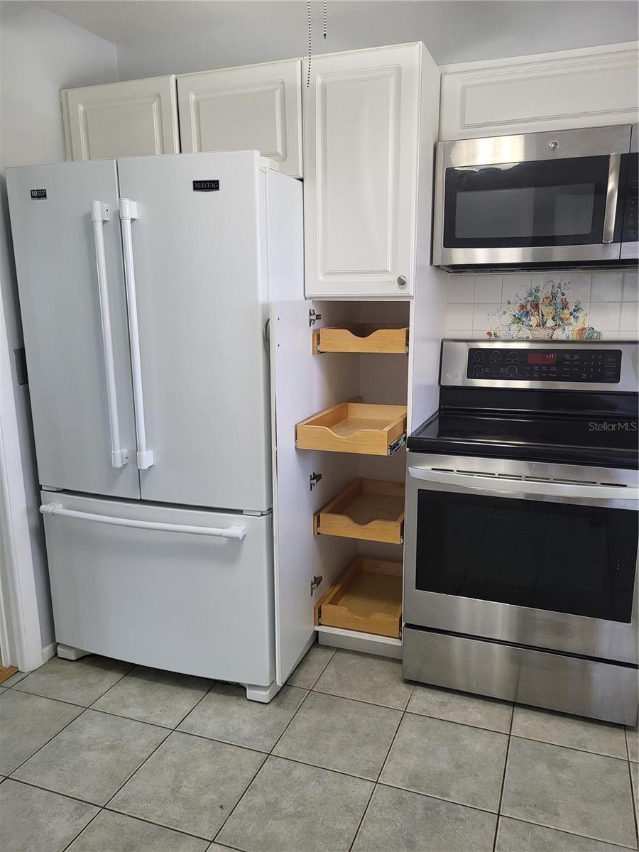 4775 COVE CIR #606 — photo 9