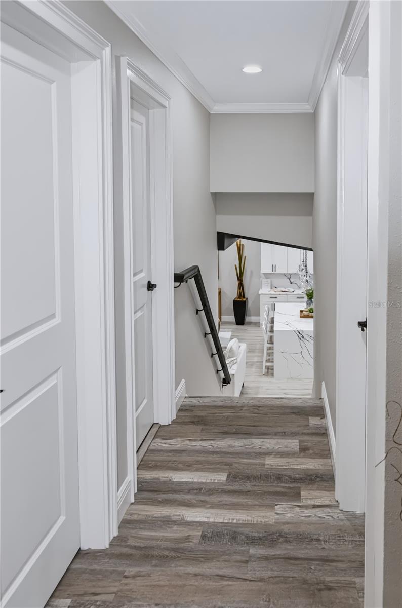 2596 COLUMBUS WAY S — photo 27