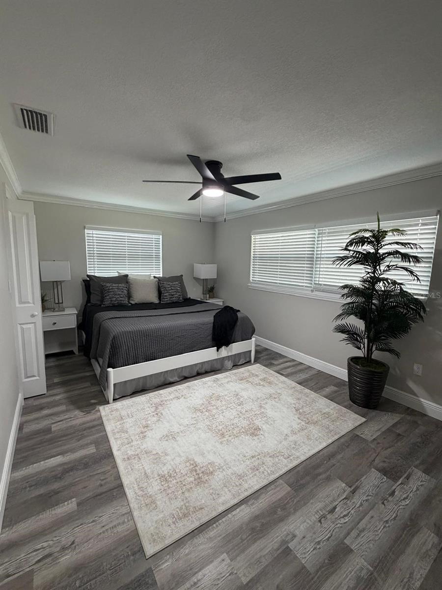 2596 COLUMBUS WAY S — photo 29
