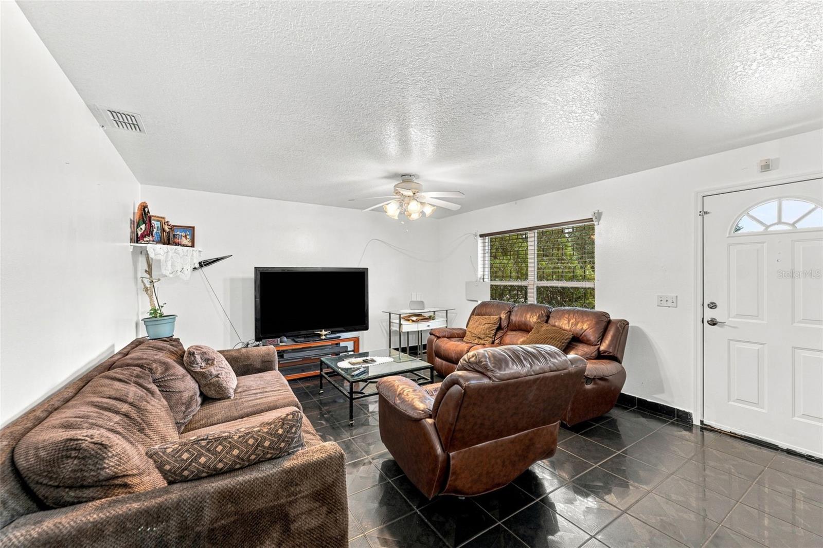 1801 BETHUNE DR — photo 11