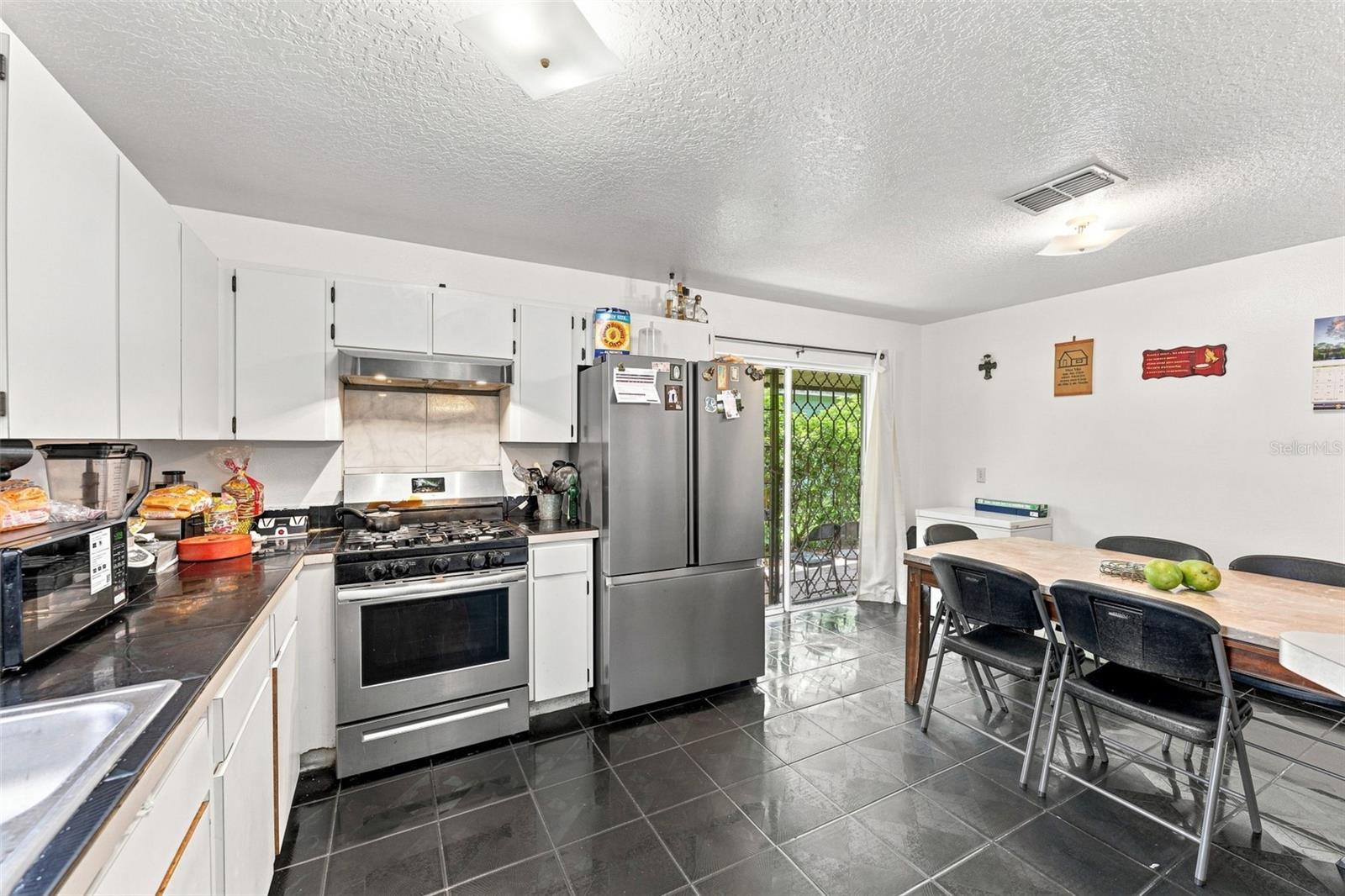 1801 BETHUNE DR — photo 17