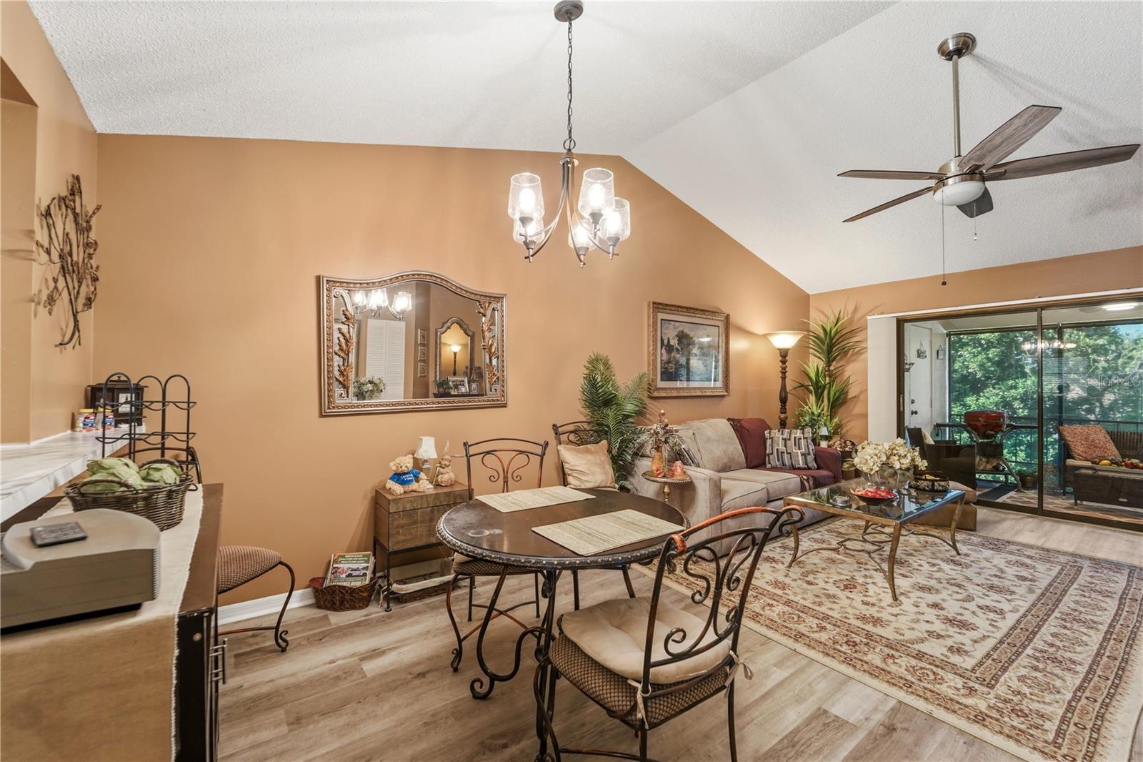317 KNOTTWOOD CT #317 — photo 4