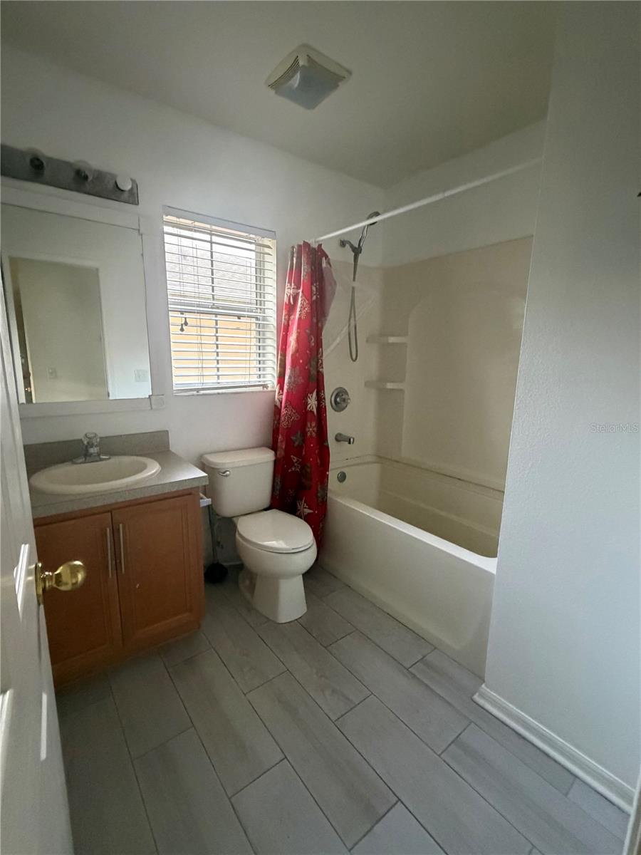4533 LIMERICK DR — photo 3