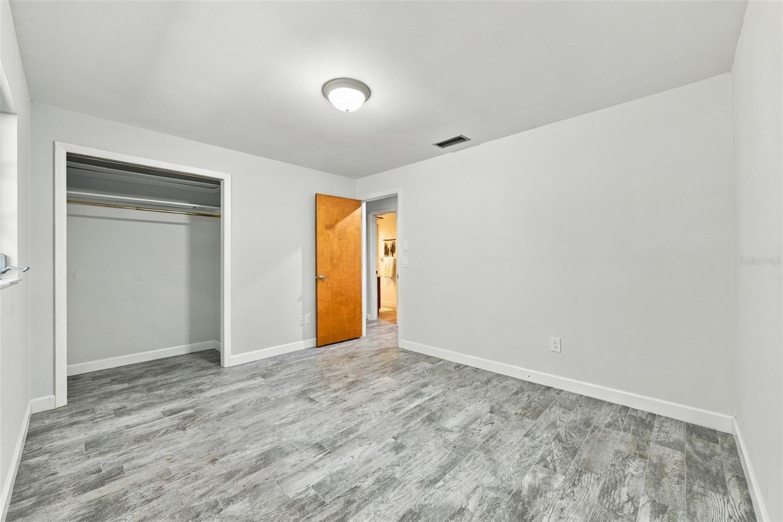 19709 HIAWATHA RD — photo 26