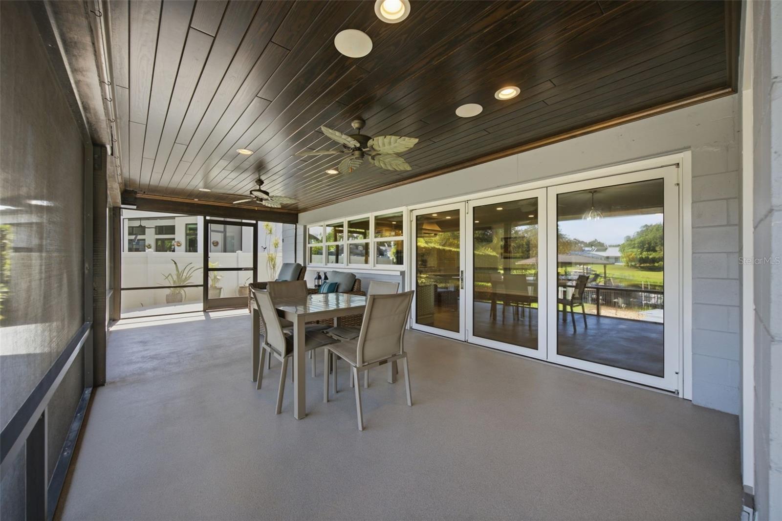10715 CARROLLWOOD DR — photo 31