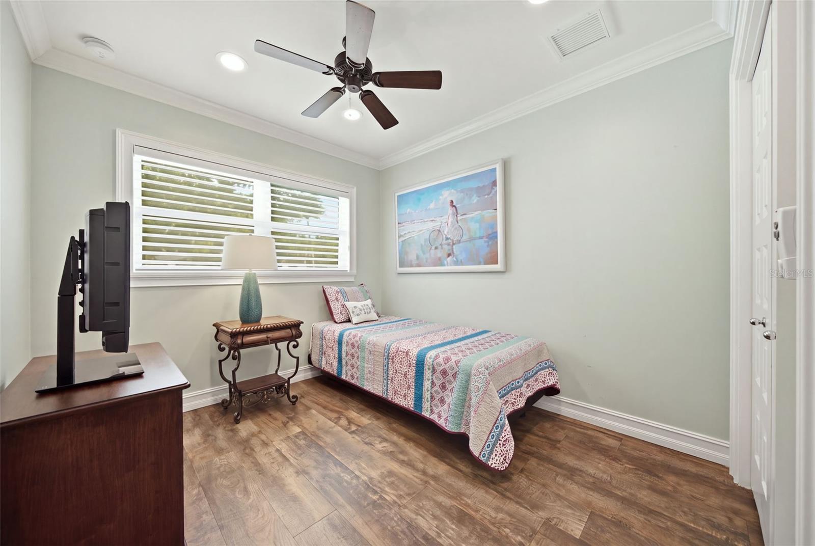 10715 CARROLLWOOD DR — photo 24