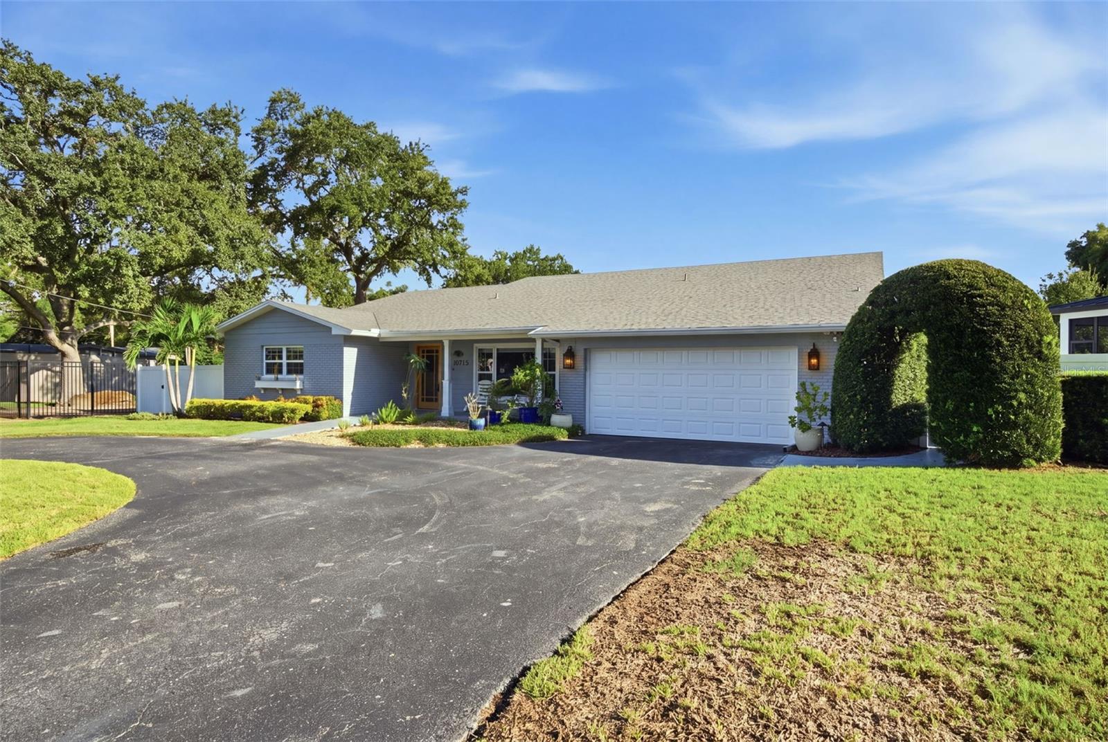 10715 CARROLLWOOD DR — photo 2