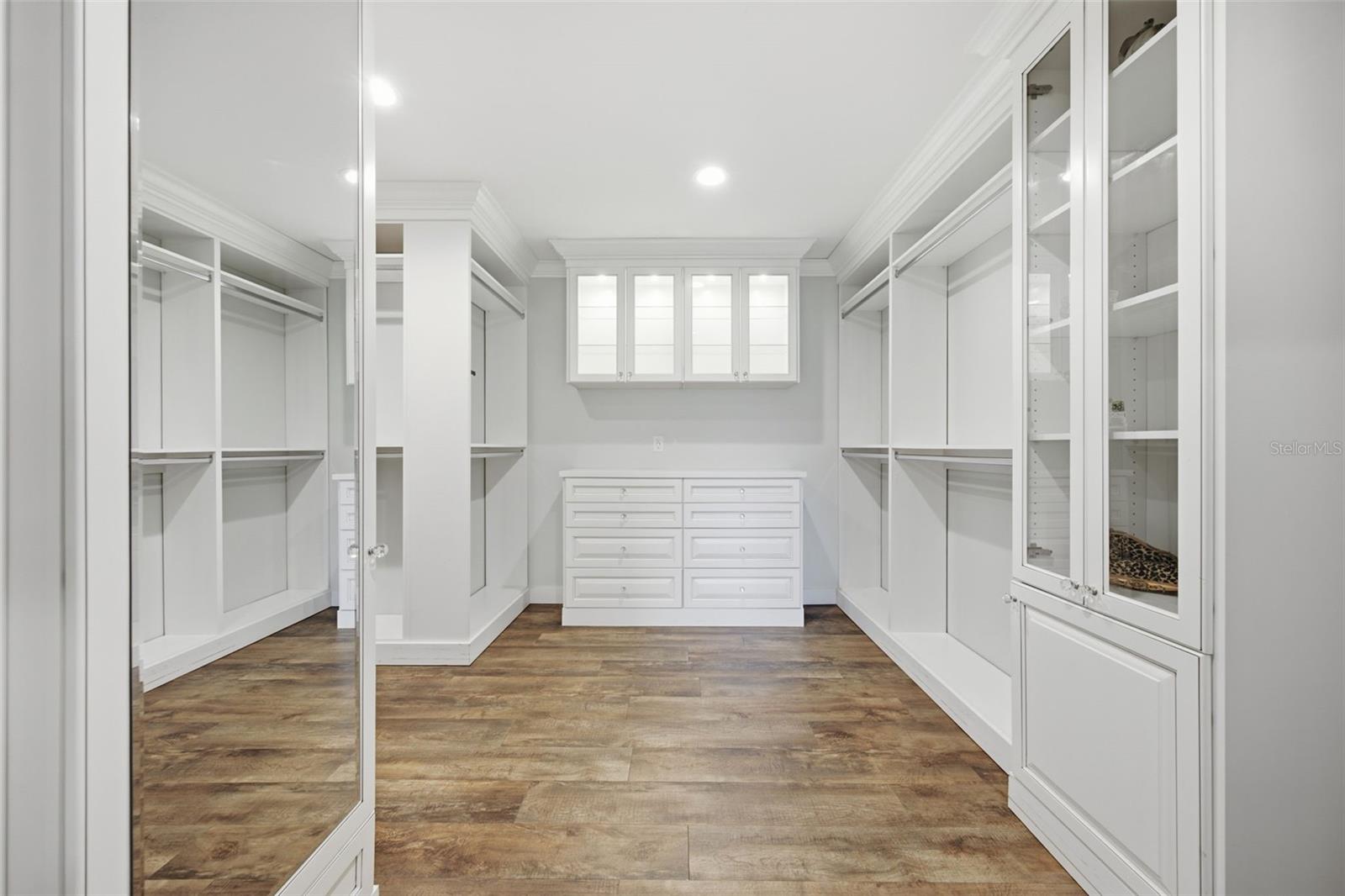 10715 CARROLLWOOD DR — photo 15