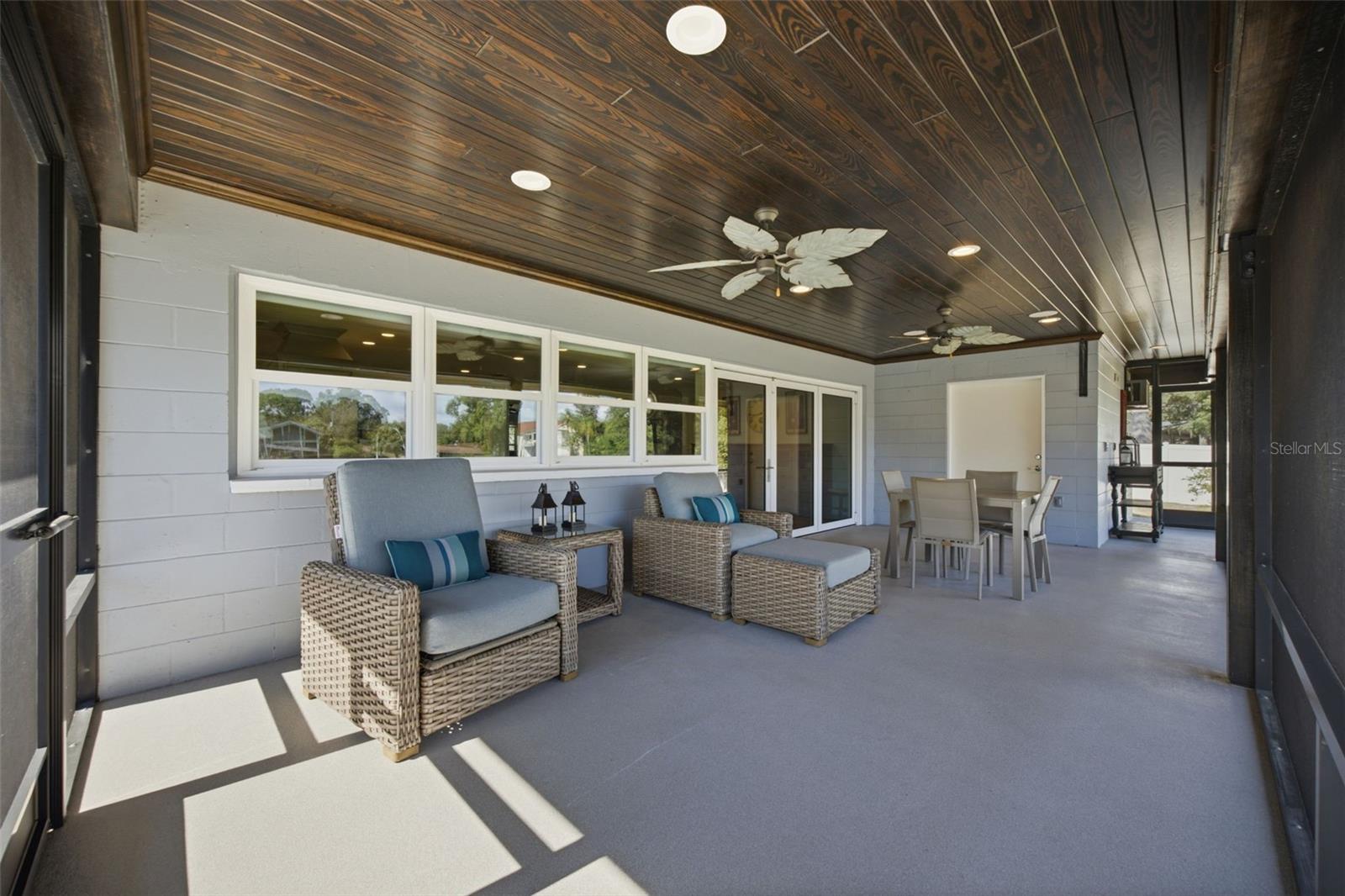 10715 CARROLLWOOD DR — photo 32