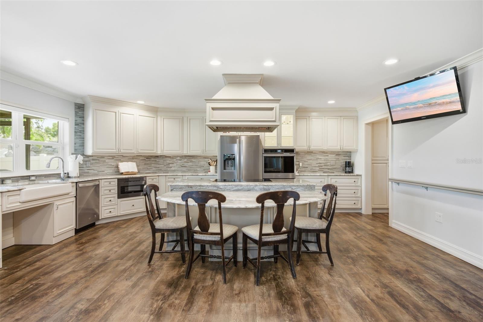 10715 CARROLLWOOD DR — photo 10