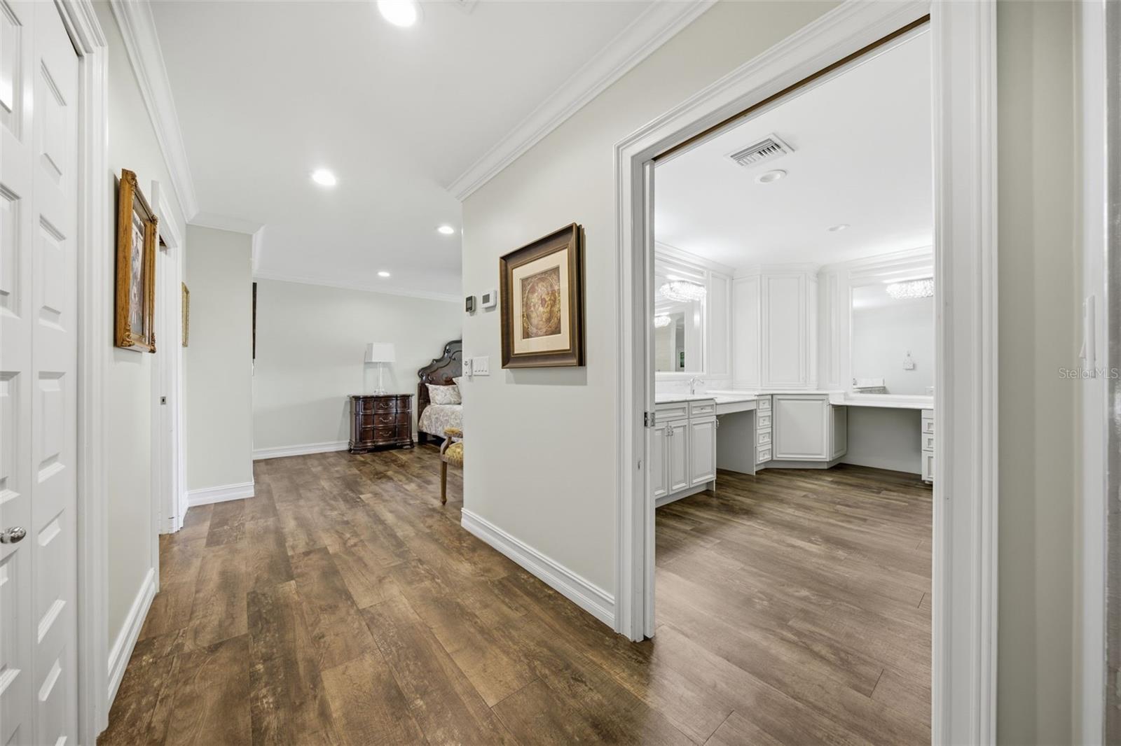 10715 CARROLLWOOD DR — photo 13