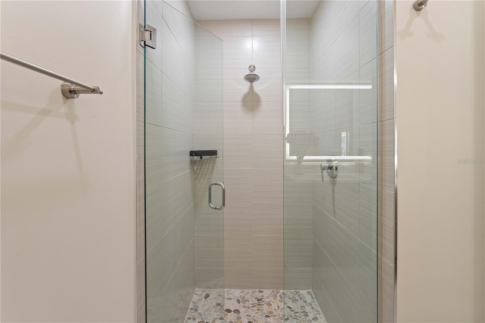 3207 W PAUL AVE — photo 29