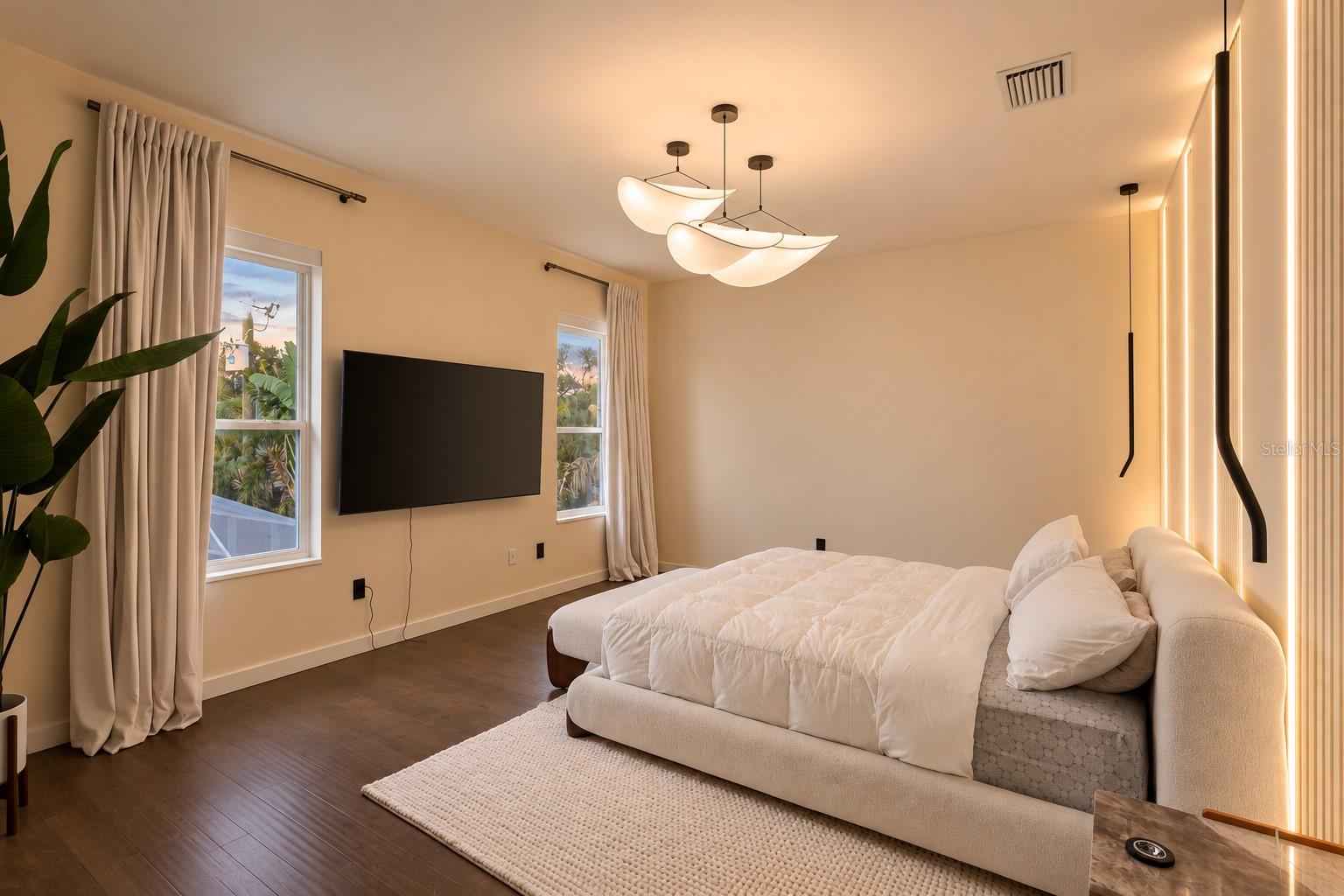 3207 W PAUL AVE — photo 35