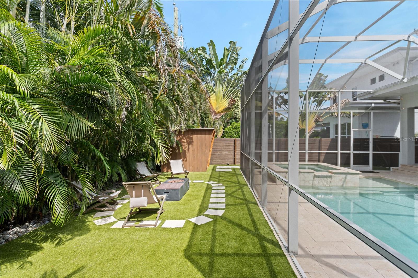 3207 W PAUL AVE — photo 61