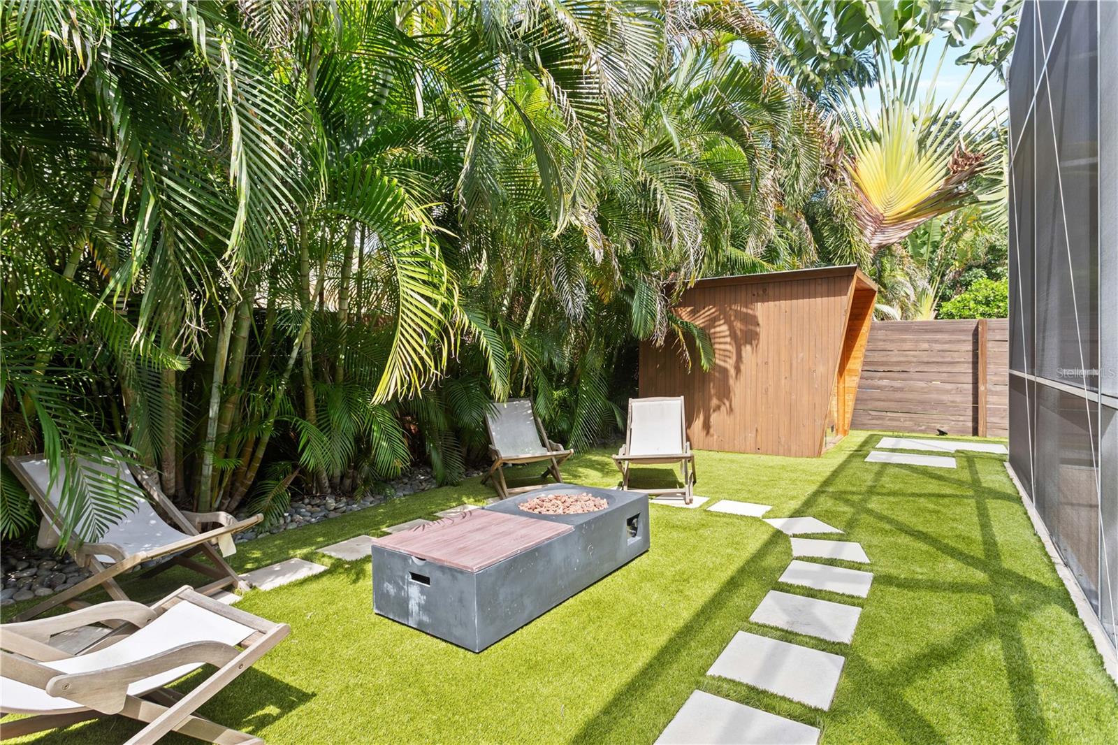 3207 W PAUL AVE — photo 62