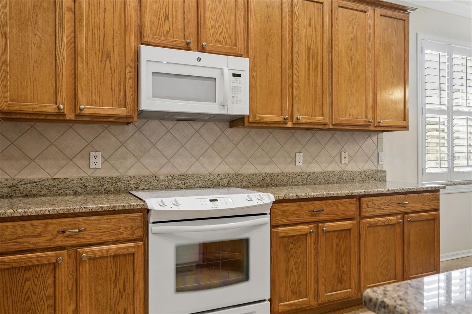 9703 HIDDEN COVE CT — photo 8
