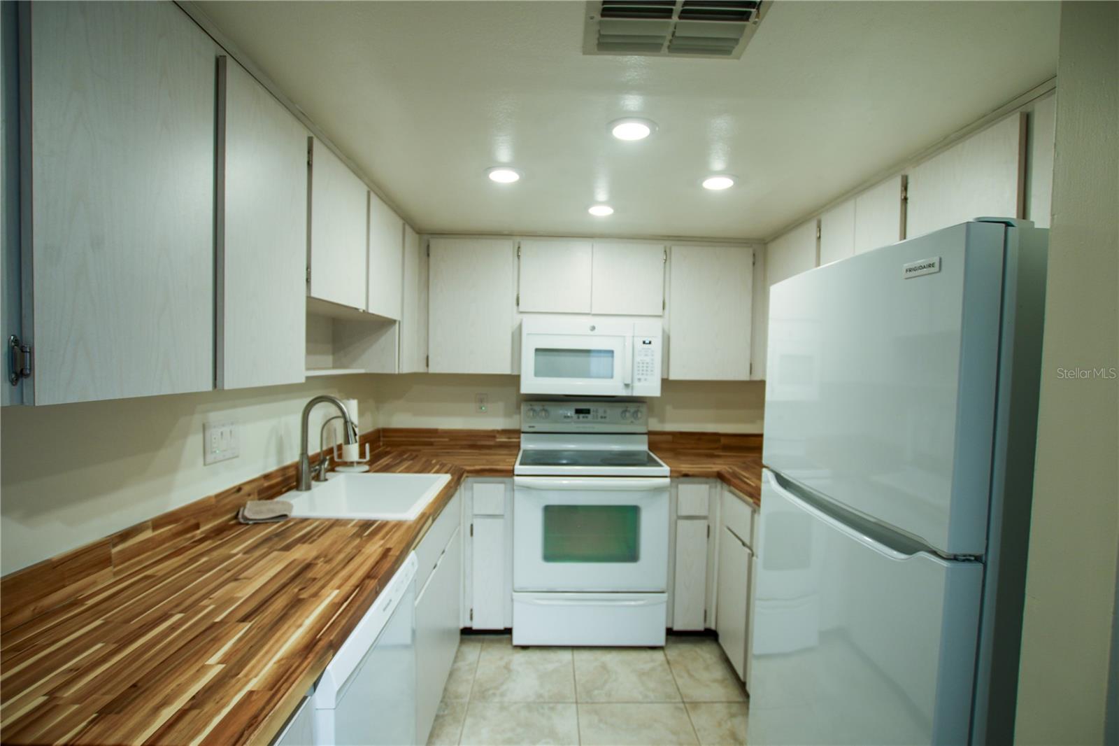 2360 SHELLY DR #B — photo 19