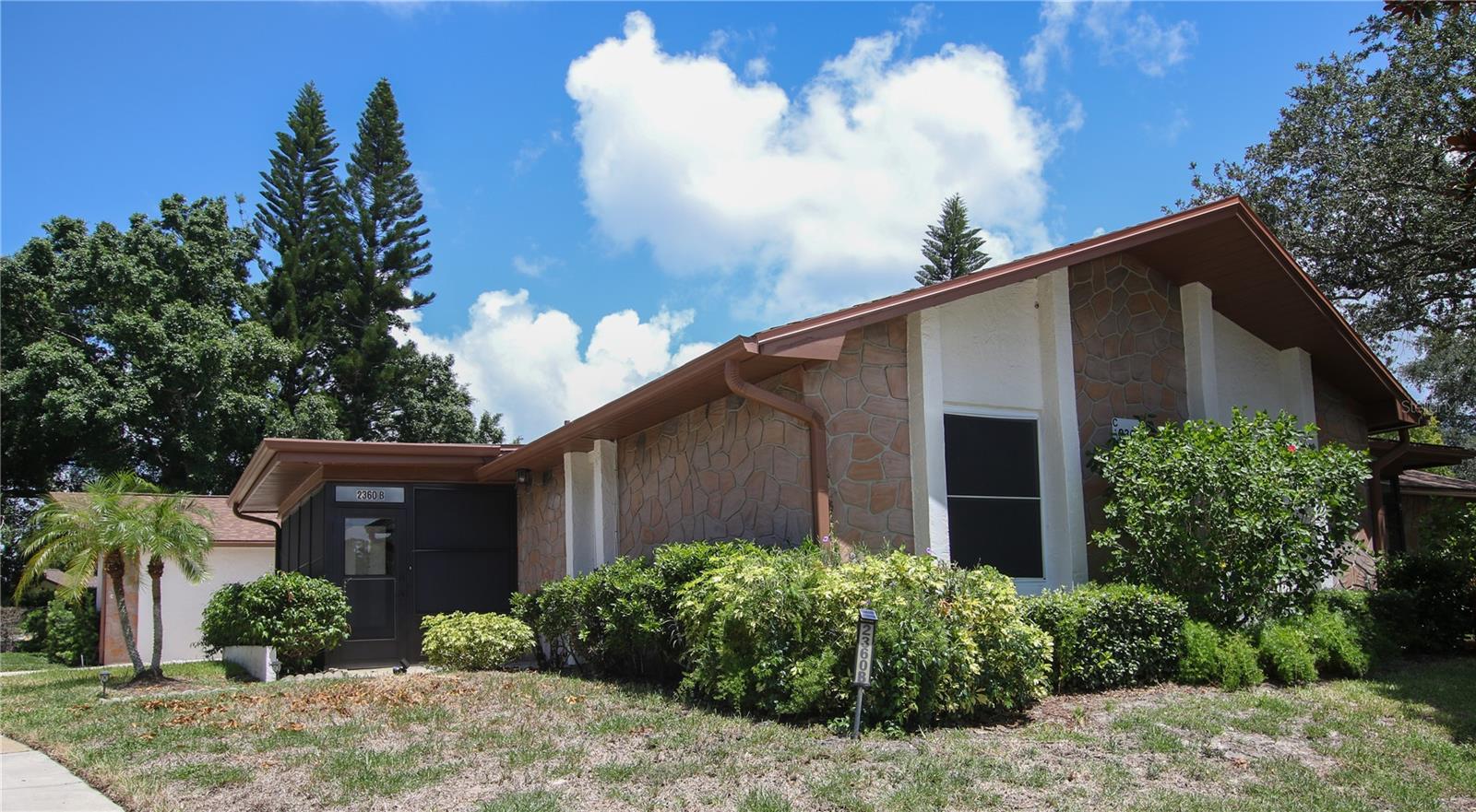 2360 SHELLY DR #B — photo 3