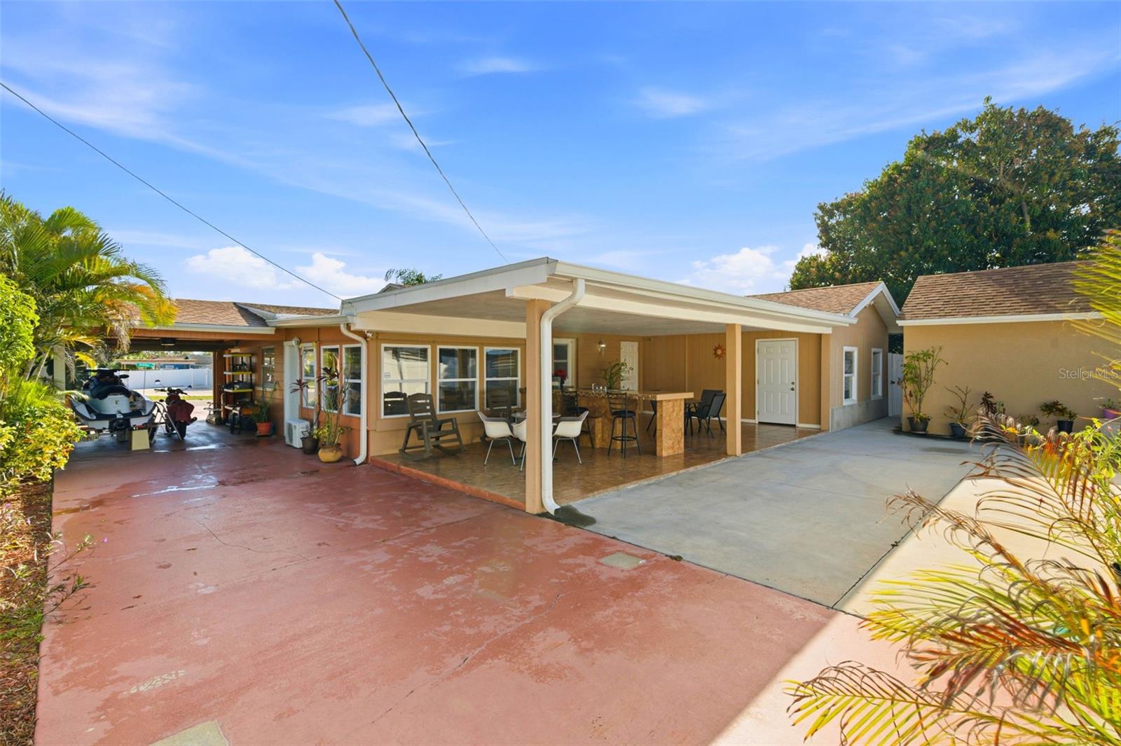 4914 HOLIDAY DR — photo 15