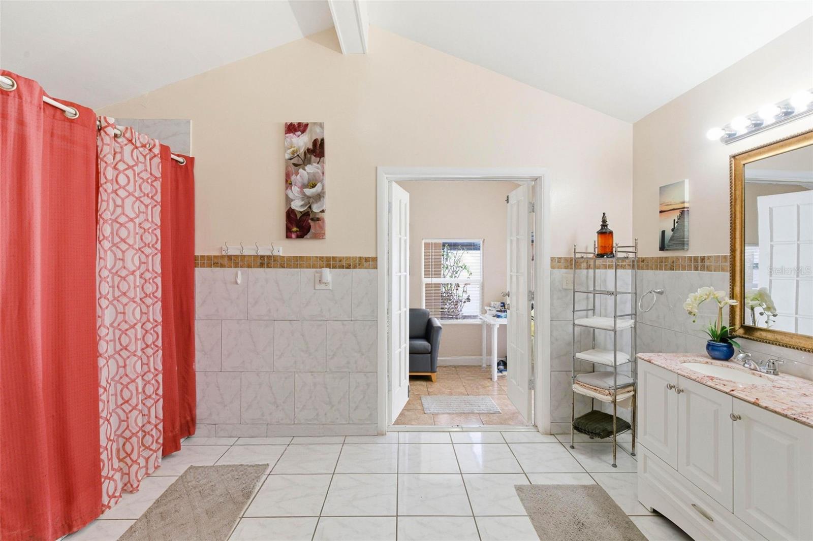 4914 HOLIDAY DR — photo 29