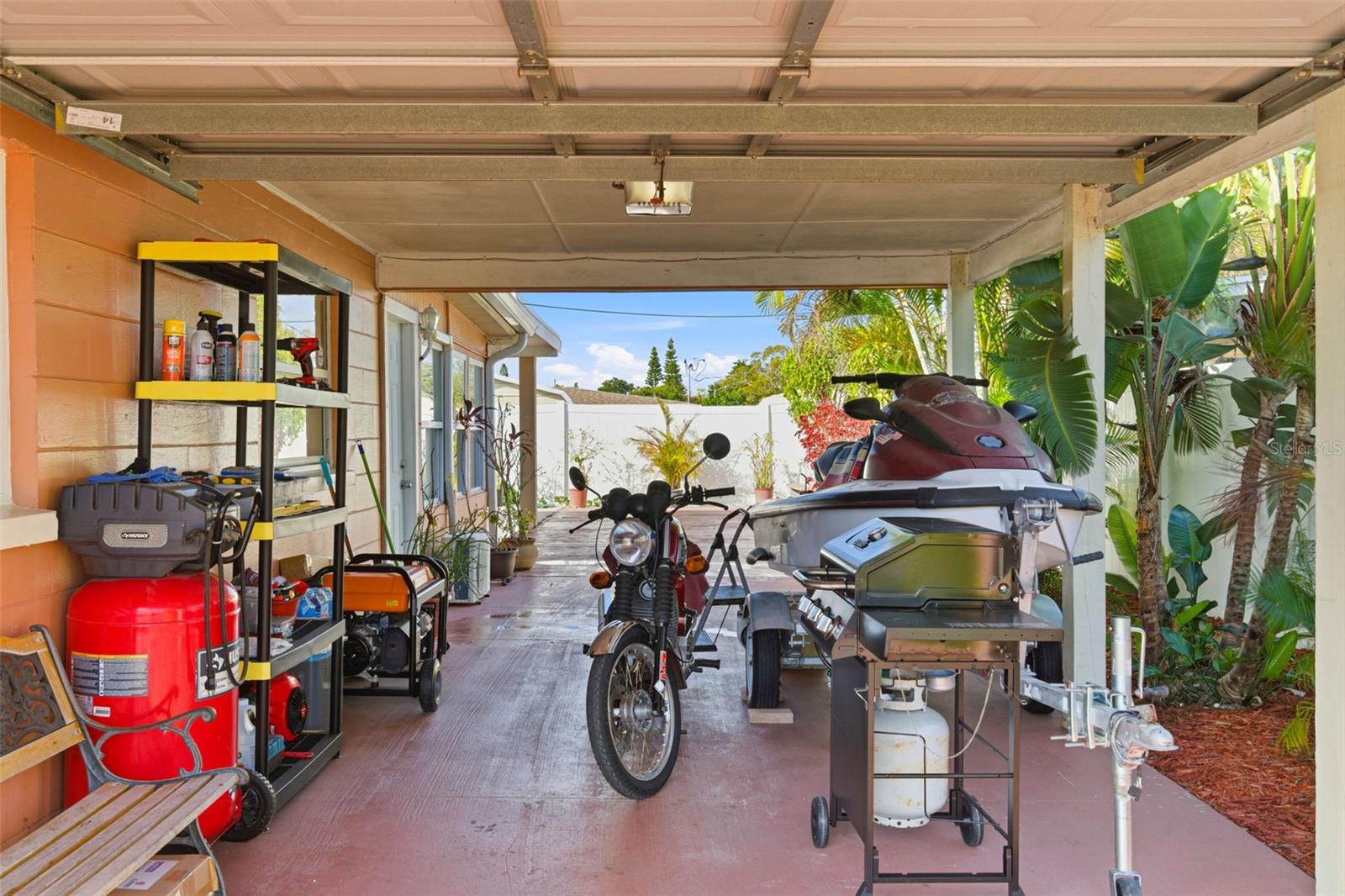 4914 HOLIDAY DR — photo 12
