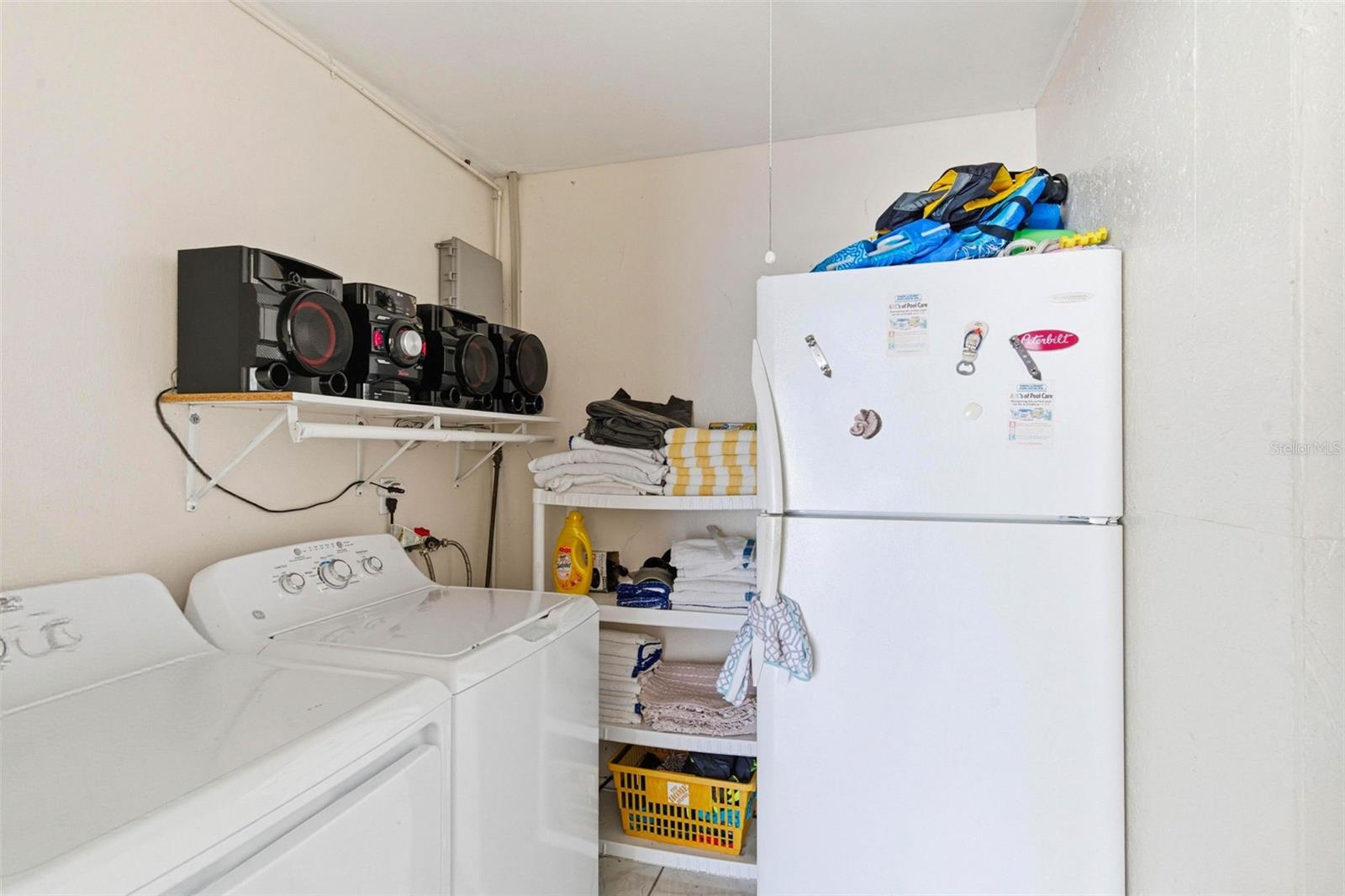 4914 HOLIDAY DR — photo 11