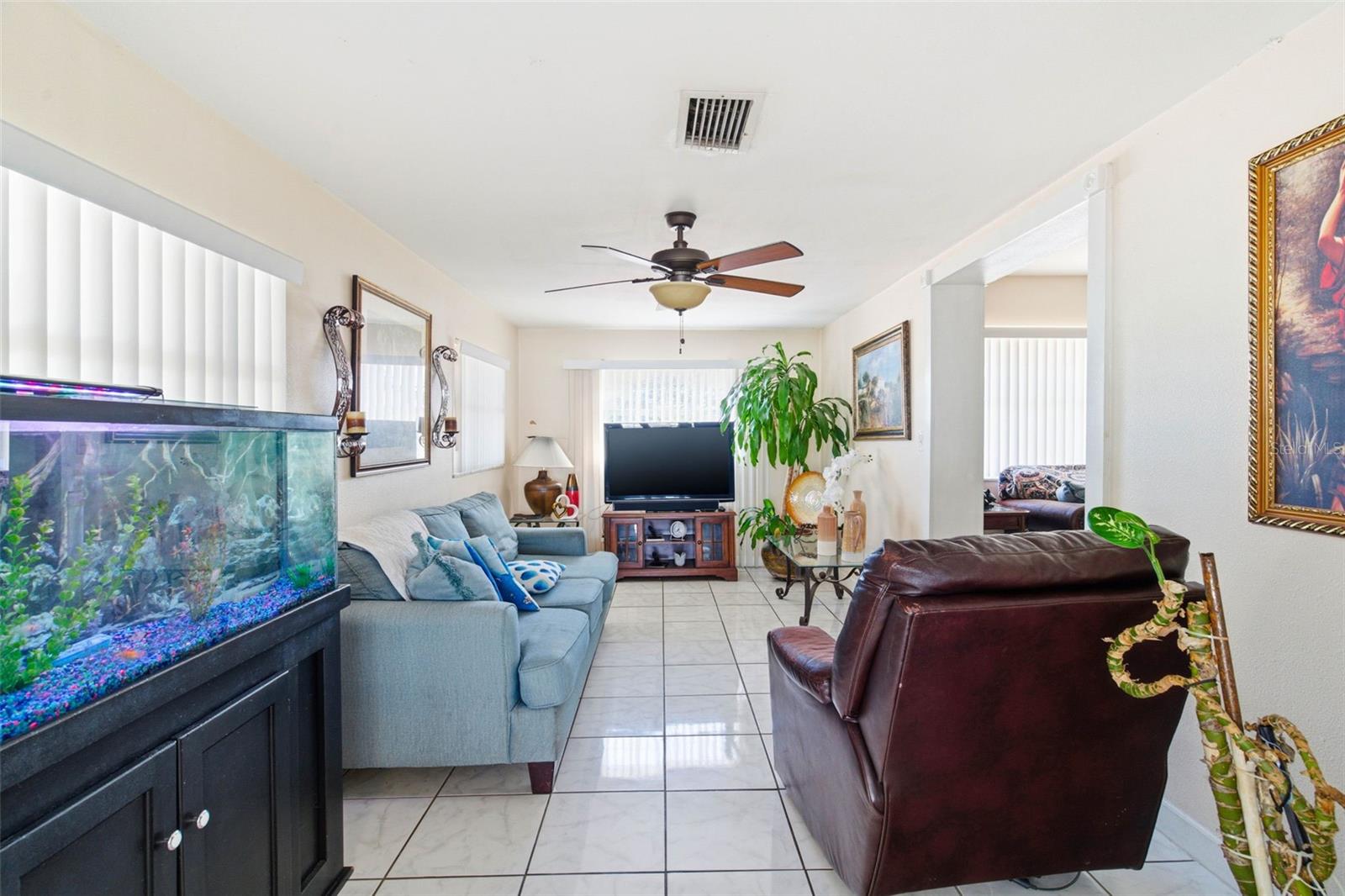 4914 HOLIDAY DR — photo 33