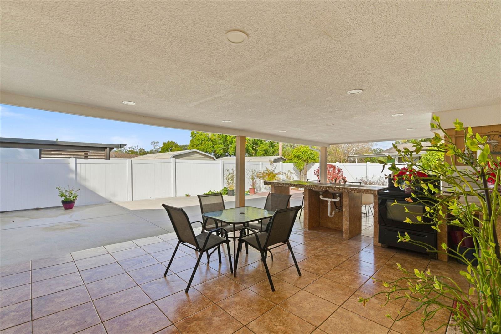 4914 HOLIDAY DR — photo 20
