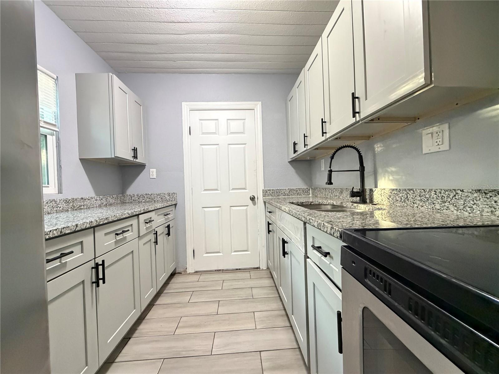 6007 CORSON AVE — photo 10