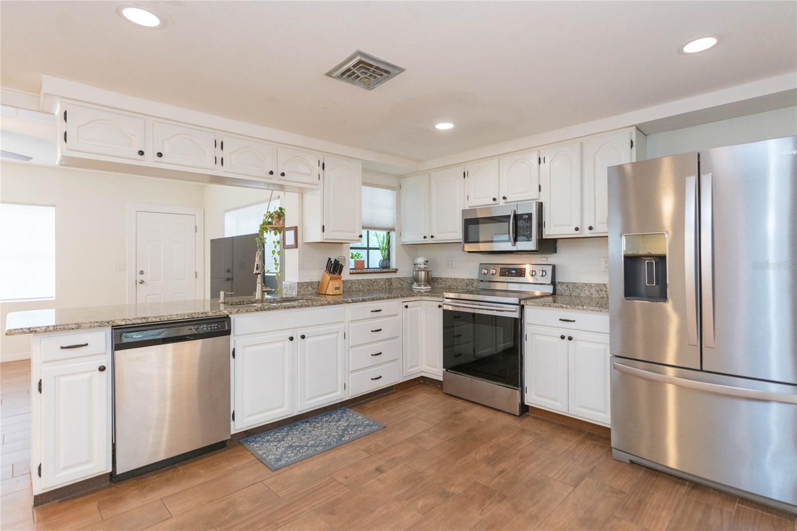 6936 COLEUS CT — photo 5