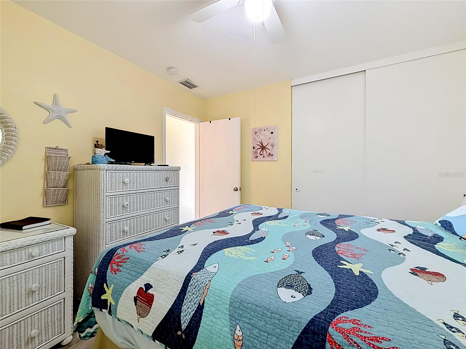 8594 BUMFORD AVE — photo 10