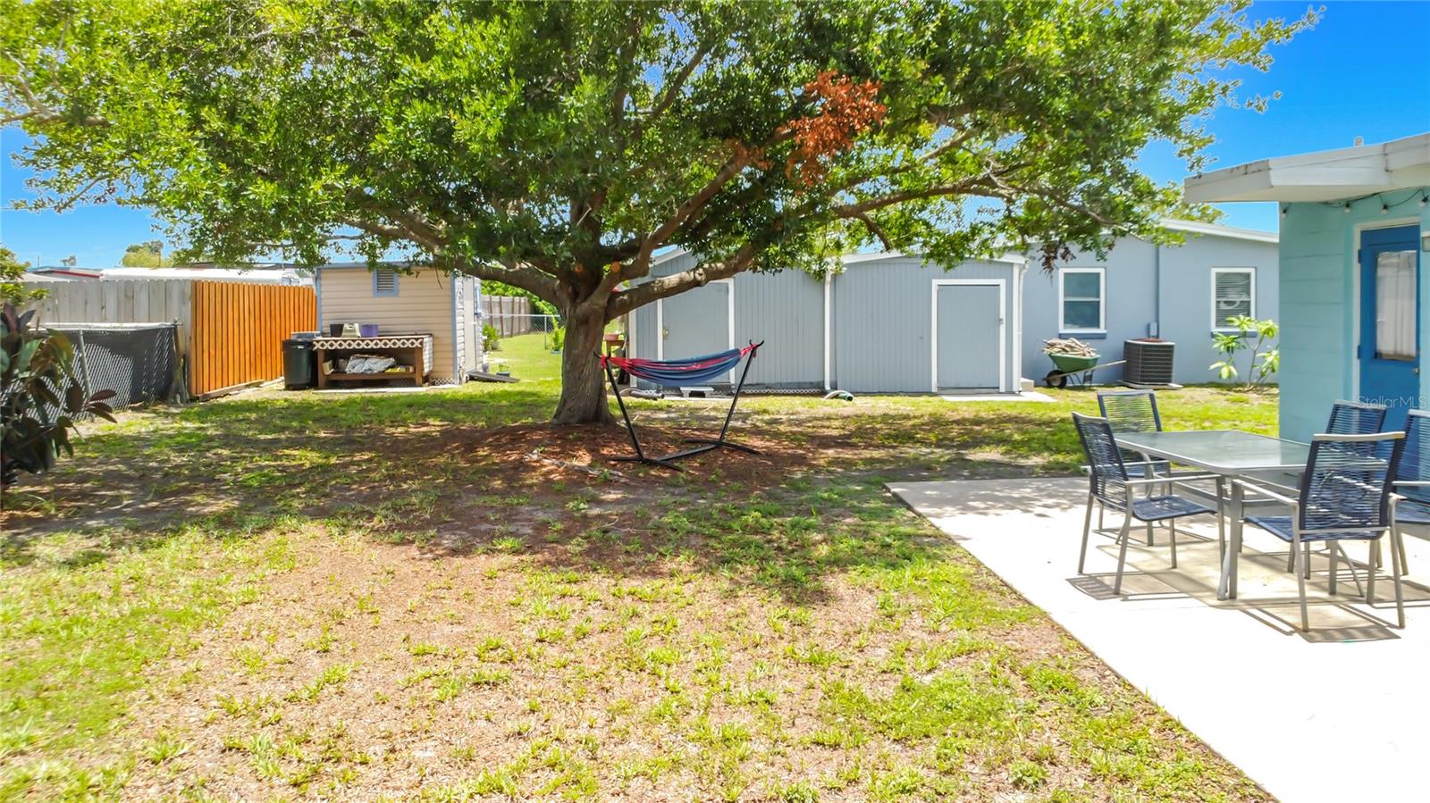 8594 BUMFORD AVE — photo 18