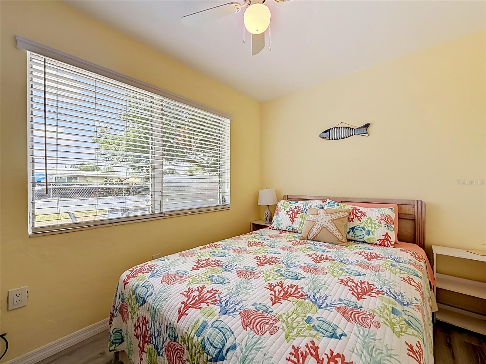 8594 BUMFORD AVE — photo 11