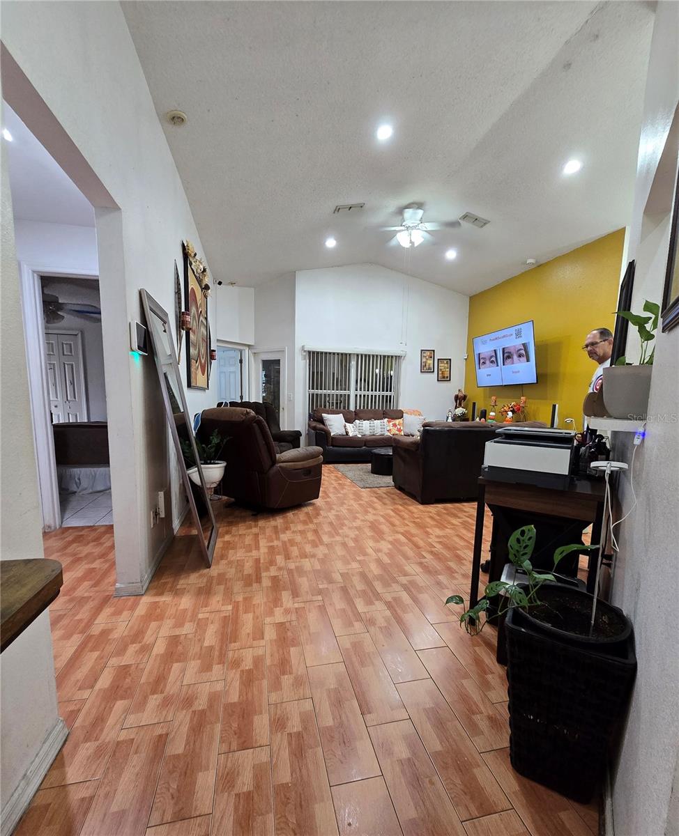14926 LAURIE LN — photo 4