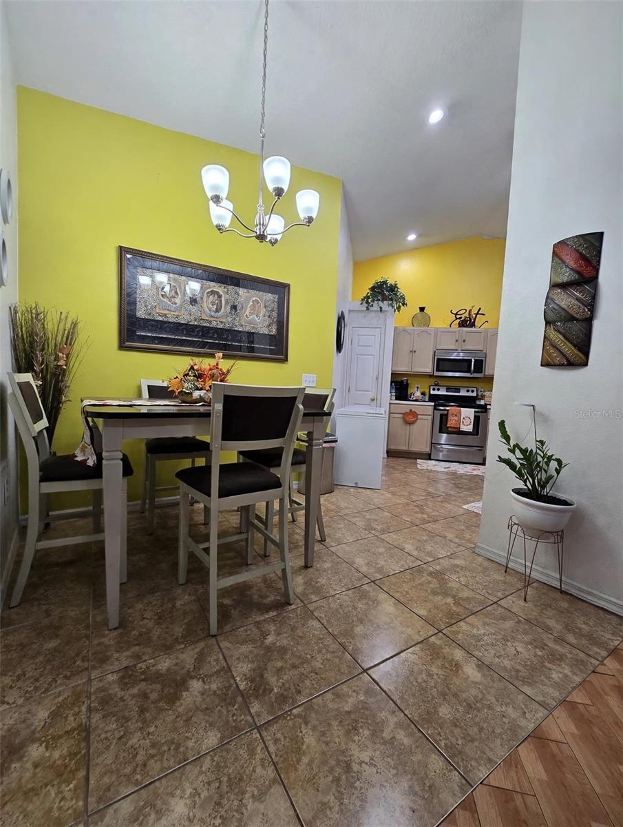 14926 LAURIE LN — photo 11