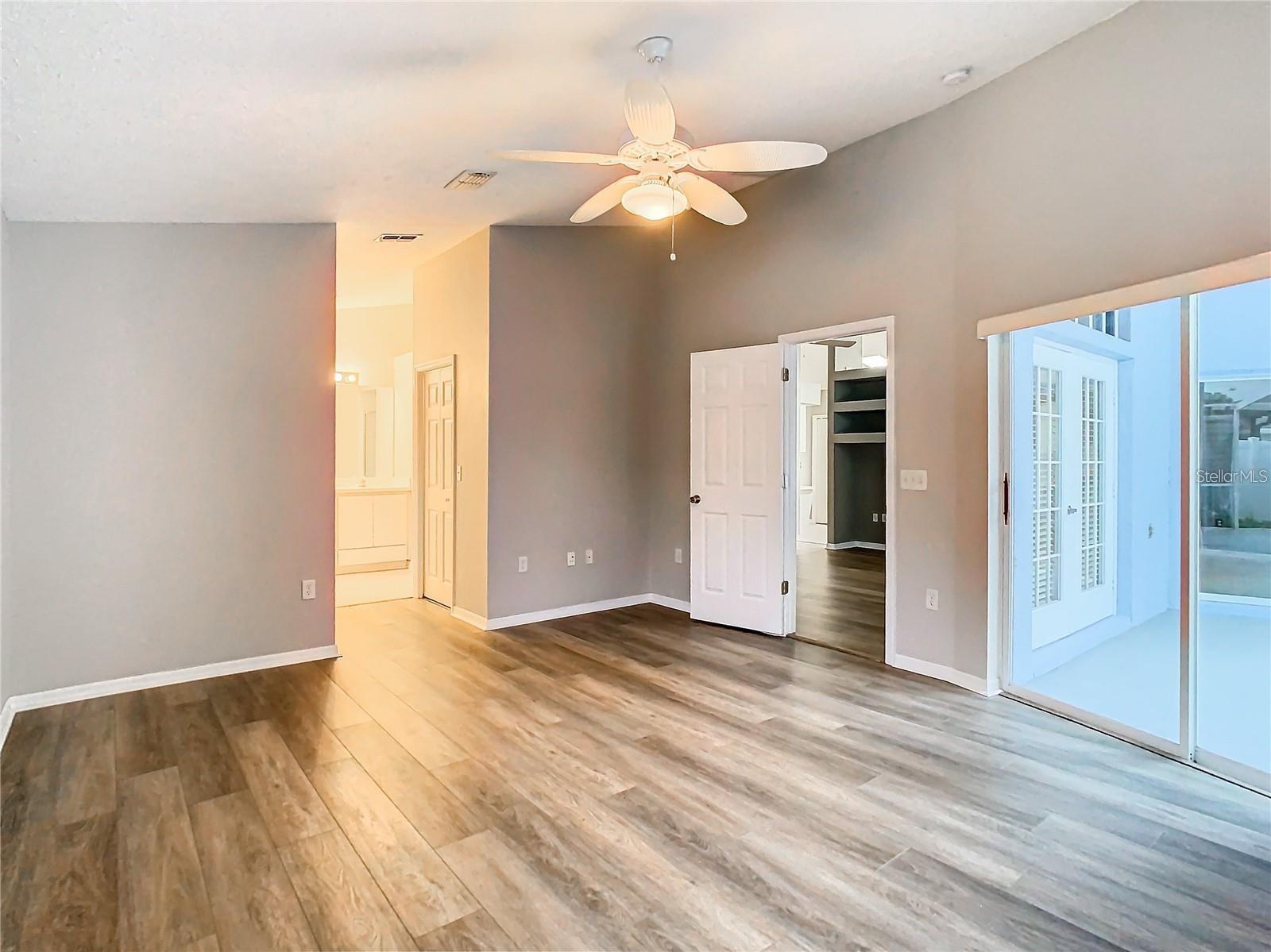7823 FLORADORA DR — photo 29