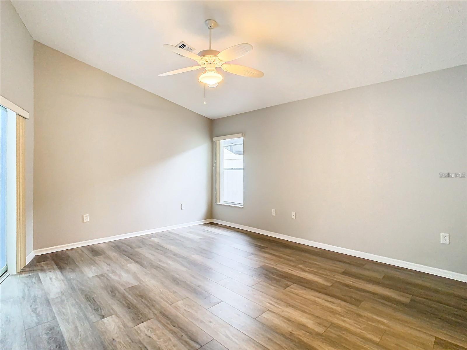 7823 FLORADORA DR — photo 35
