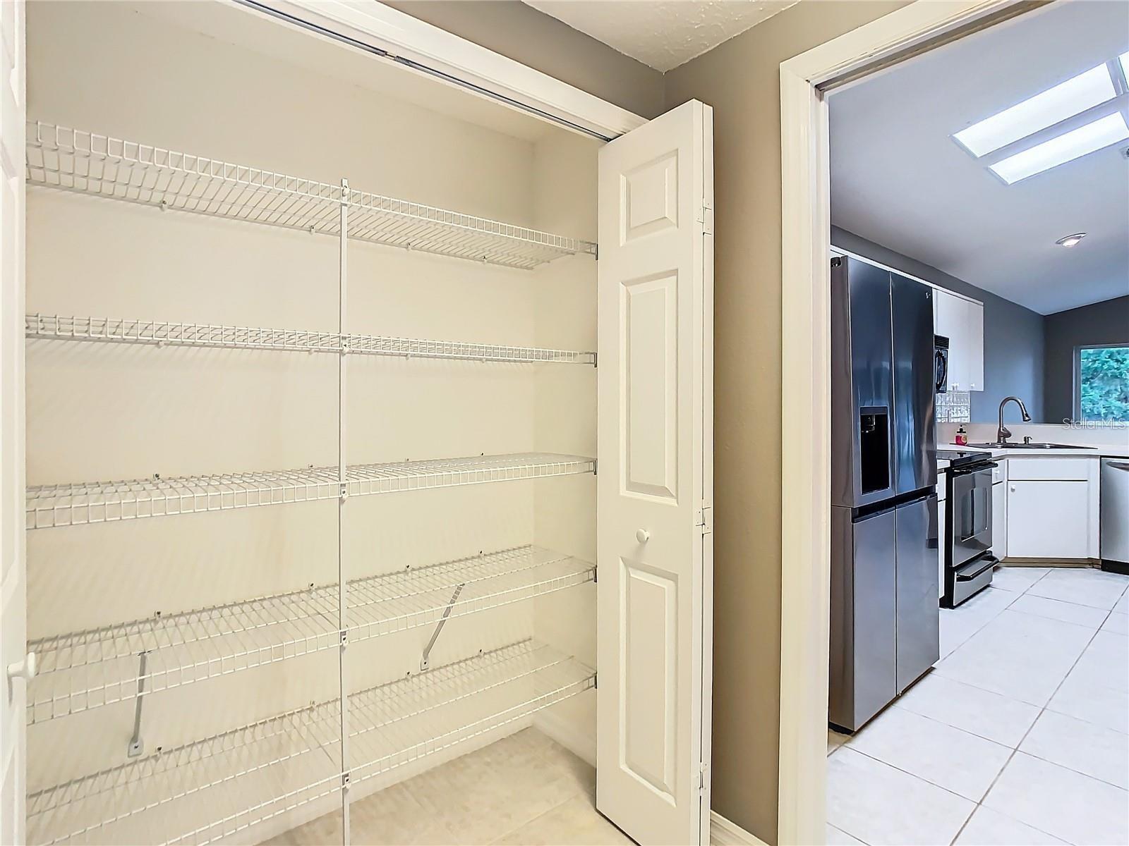 7823 FLORADORA DR — photo 18