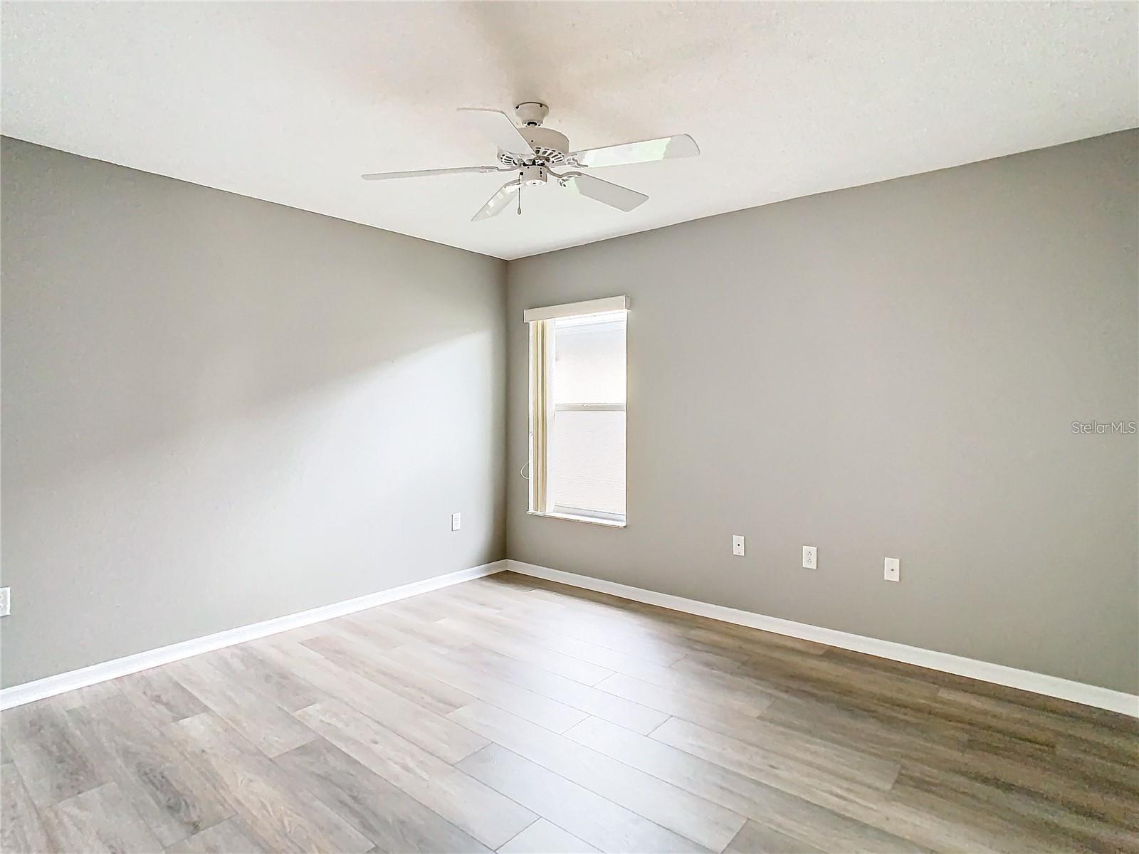 7823 FLORADORA DR — photo 25