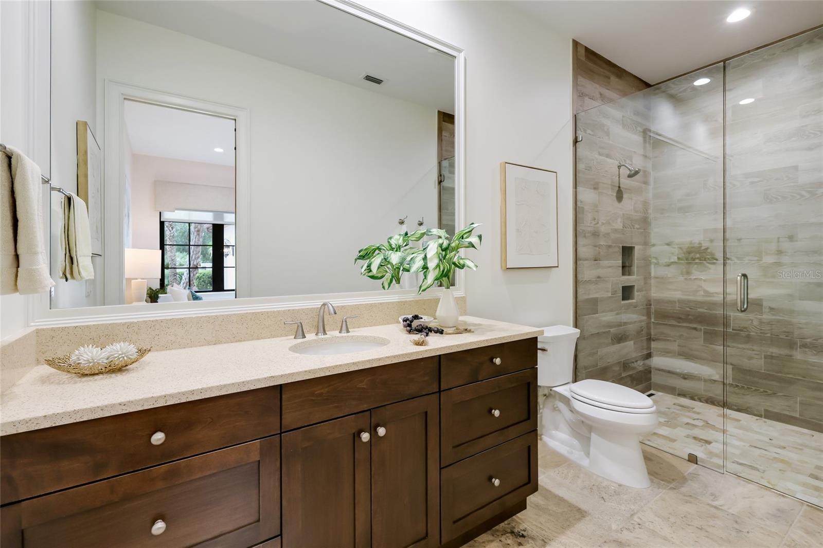 8435 LINDRICK LN — photo 61