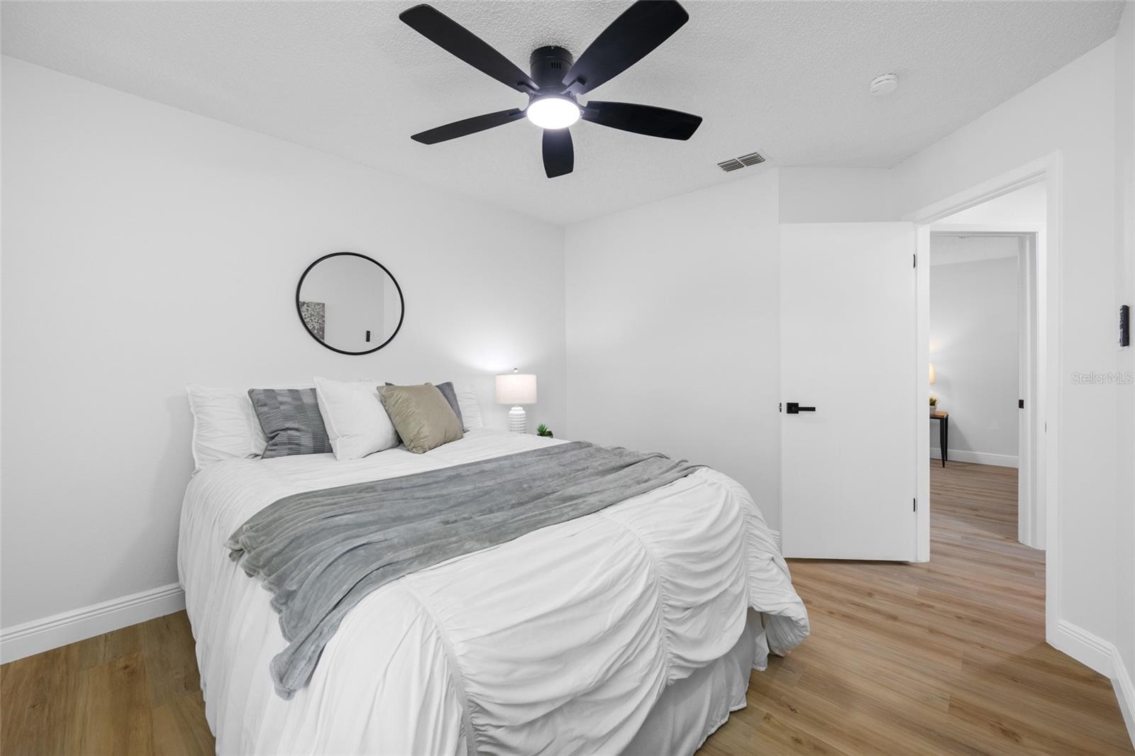 11925 CEDARFIELD DR — photo 31