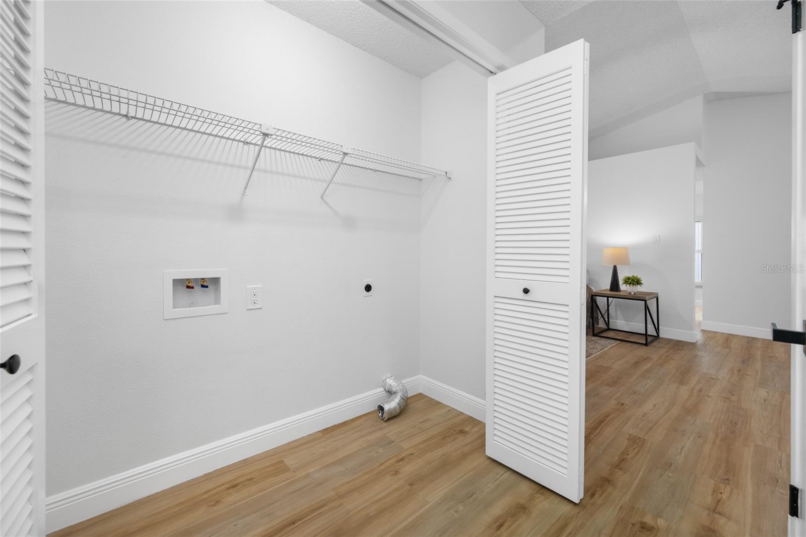 11925 CEDARFIELD DR — photo 24